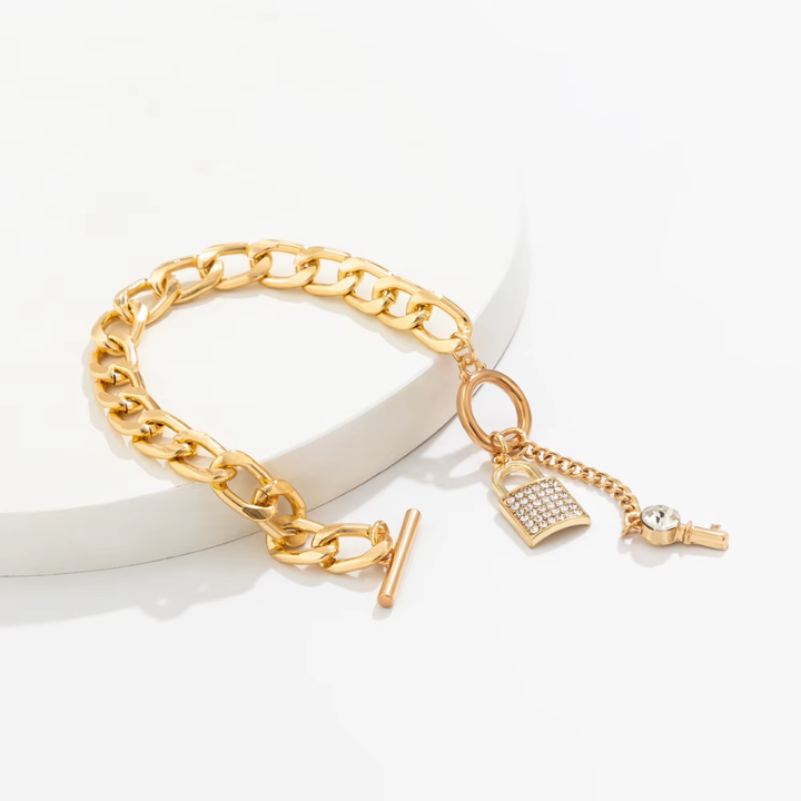 Pulsera con Candado Brillante y Llave