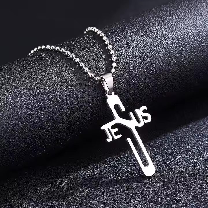 Collar Religioso con Cruz de Jesús